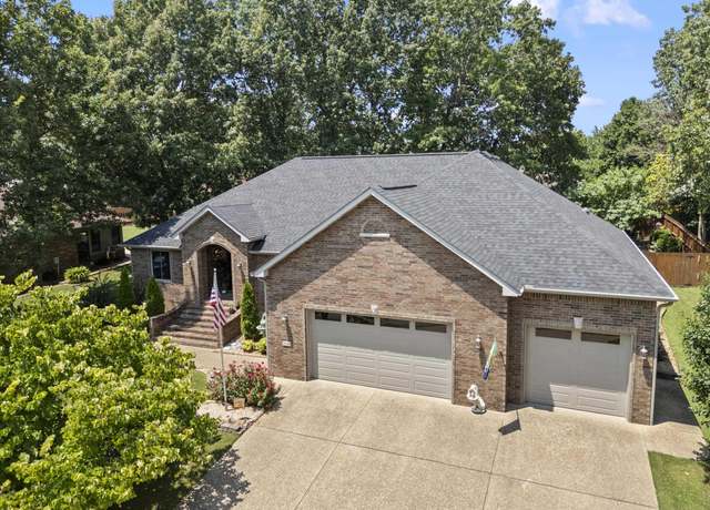 Property at 2108 Brookwood Dr, Mountain Home, AR 72653, 3 beds, 2.5 baths