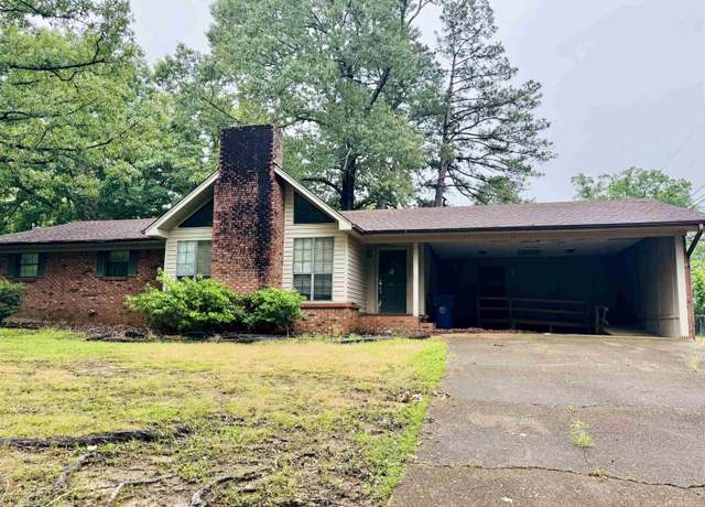 Property at 1083 Inca St, Camden, AR 71701, 3 beds, 2 baths