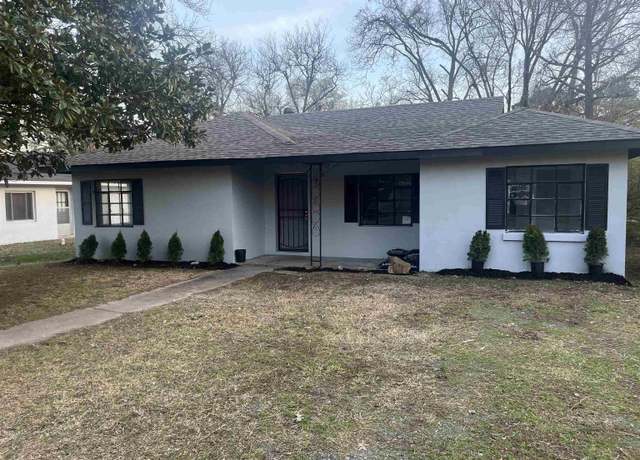 Property at 2104 W 23rd, Pine Bluff, AR 71603, 3 beds, 1.5 baths