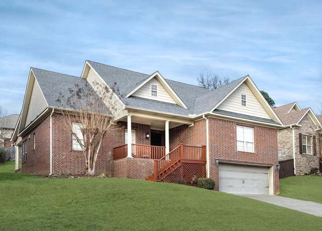 Property at 406 Parliament St, Little Rock, AR 72211, 5 beds, 3 baths