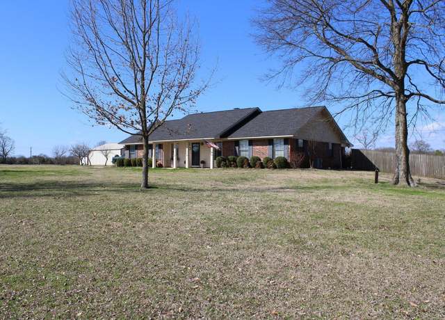 Property at 167 Ramage Rd, Nashville, AR 71852, 4 beds, 3 baths