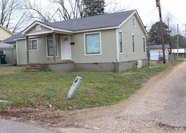 Property at 517 N 6th St, Nashville, AR 71852, 2 beds, 1 bath