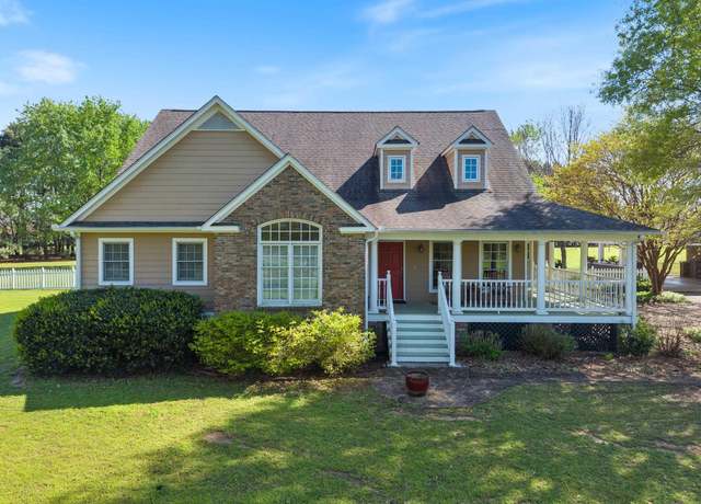 Property at 7500 Bayou Dr, Scott, AR 72142, 5 beds, 2.5 baths