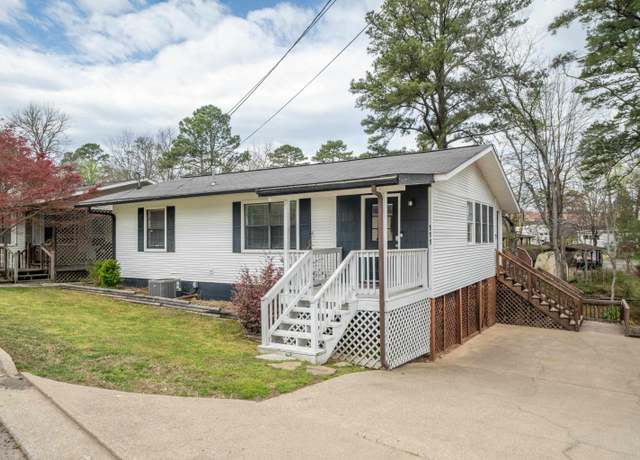 Property at 111 Fishing Ln, Hot Springs, AR 71913, 3 beds, 2 baths
