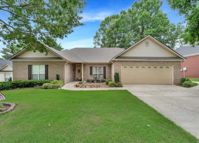 Property at 4121 Stephanie Ln, Jonesboro, AR 72405, 3 beds, 2 baths
