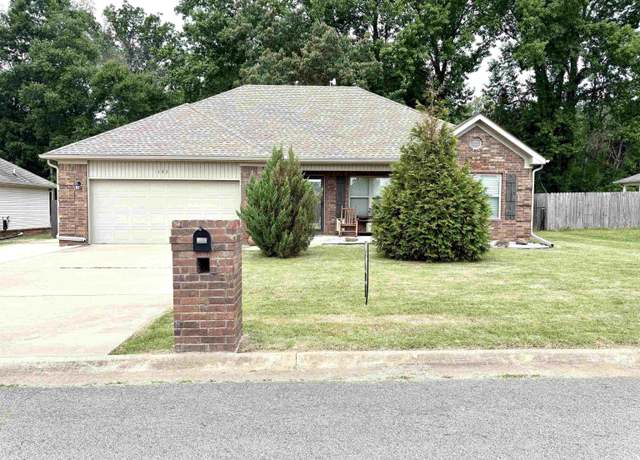 Property at 135 Meadow Dr, Beebe, AR 72012, 3 beds, 2 baths