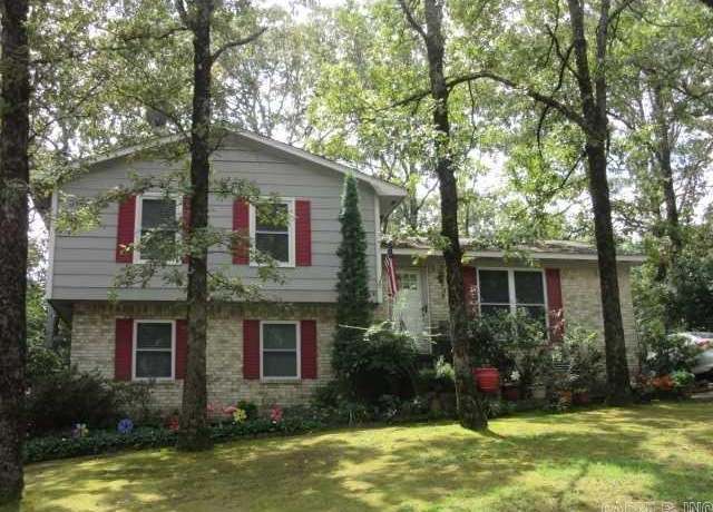 Property at 2808 Seminole Trl, North Little Rock, AR 72116, 3 beds, 2.5 baths
