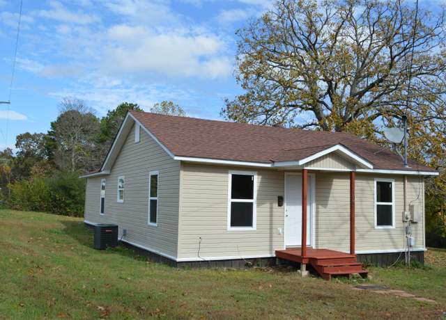 Property at 106 W Clinton, Heber Springs, AR 72543, 3 beds, 1 bath