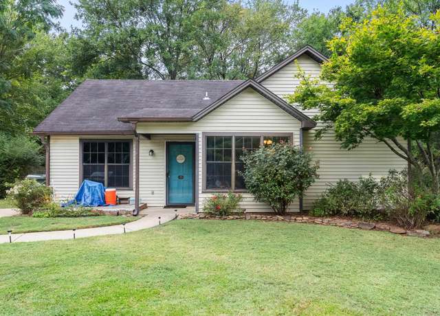 Property at 27 Brierwood Cir, Conway, AR 72034, 2 beds, 1.5 baths