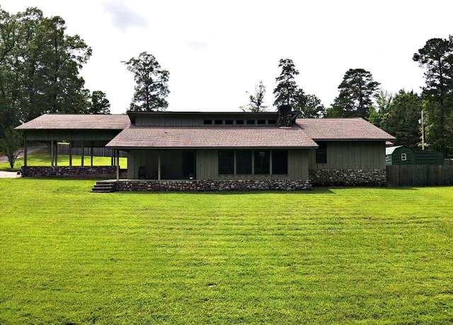 Property at 139 Dogwood Dr, Arkadelphia, AR 71923, 3 beds, 2 baths