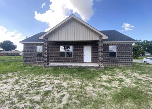 Property at 1200 Mulberry, Trumann, AR 72472, 3 beds, 2 baths