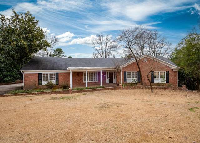 Property at 8 Robinwood, Little Rock, AR 72227, 5 beds, 4 baths