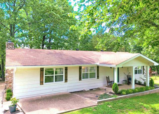 Property at 511 Kingswood Blvd, Mountain Home, AR 72653, 3 beds, 2 baths