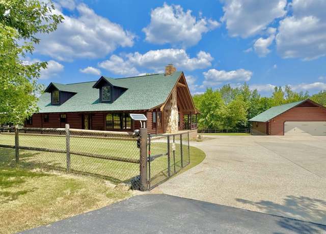 Property at 1646 Brady Mountain Rd, Royal, AR 71968, 2 beds, 2.5 baths