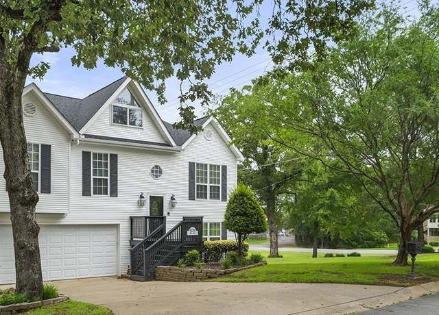 Property at 6220 Hopi Dr, North Little Rock, AR 72116, 3 beds, 3 baths