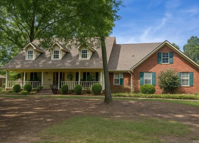 Property at 6 Dennis Dr, Vilonia, AR 72173, 4 beds, 2 baths