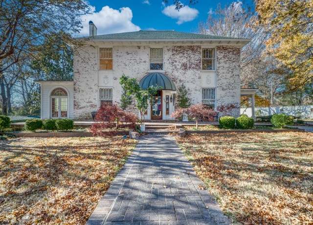Property at 1419 S Main, Jonesboro, AR 72401, 4 beds, 3.5 baths