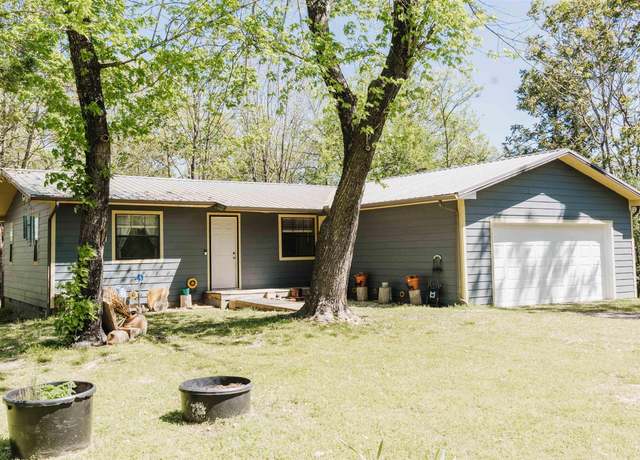 Property at 103 E Fair St, Marshall, AR 72650, 3 beds, 2 baths