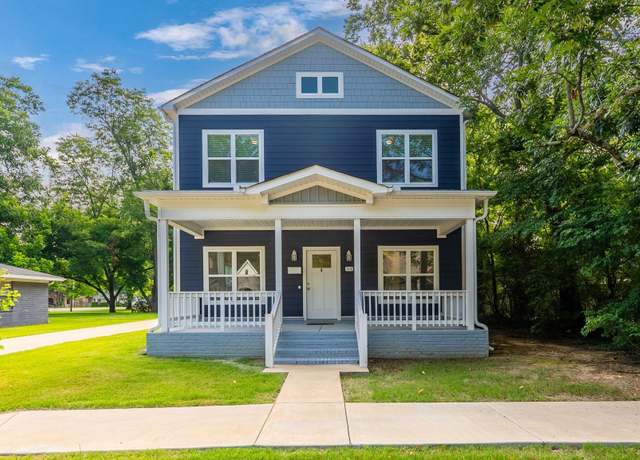 Property at 514 Center St, Conway, AR 72058, 4 beds, 2.5 baths