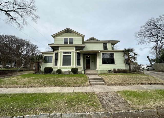 Property at 915 E 5th, Texarkana, AR 71854, 7 beds, 4 baths
