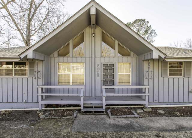 Property at 4 Winnebago Cir, Cherokee Village, AR 72529, 5 beds, 3 baths