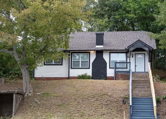 Property at 2700 Martin Luther King Dr, Little Rock, AR 72206, 2 beds, 1.5 baths