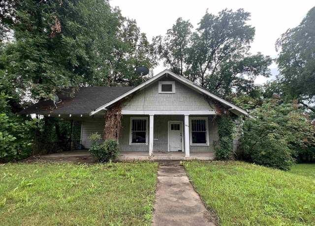 Property at 2614 Lincoln Ave, North Little Rock, AR 72114, 3 beds, 2 baths