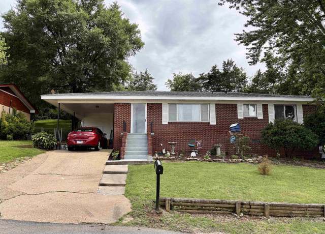 Property at 7 Winthrop Dr, Morrilton, AR 72110, 3 beds, 2 baths
