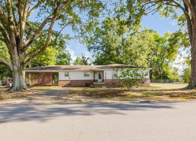 Property at 600 Peach St, Prattsville, AR 72129, 3 beds, 2 baths