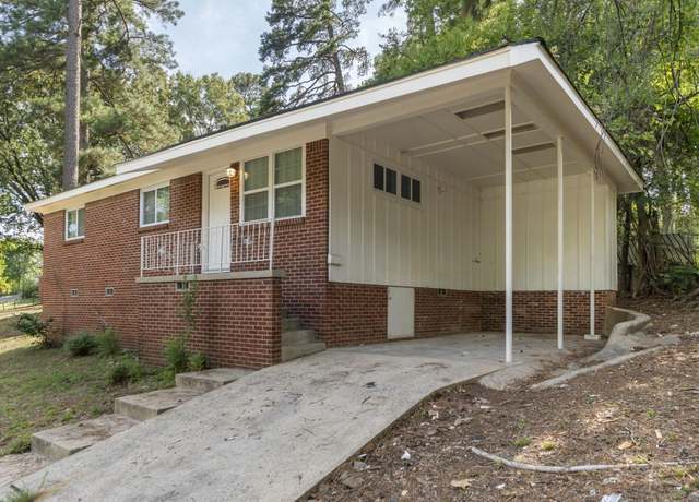 Property at 17 Woodcliff Cir, Little Rock, AR 72204, 3 beds, 1 bath