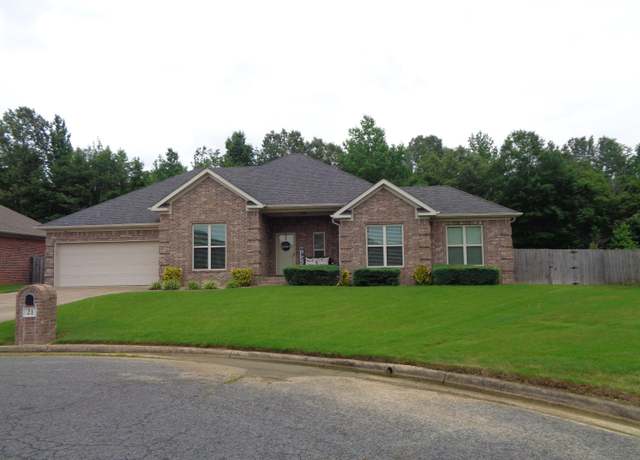Property at 21 Sanibel Cv, Little Rock, AR 72210, 4 beds, 2 baths