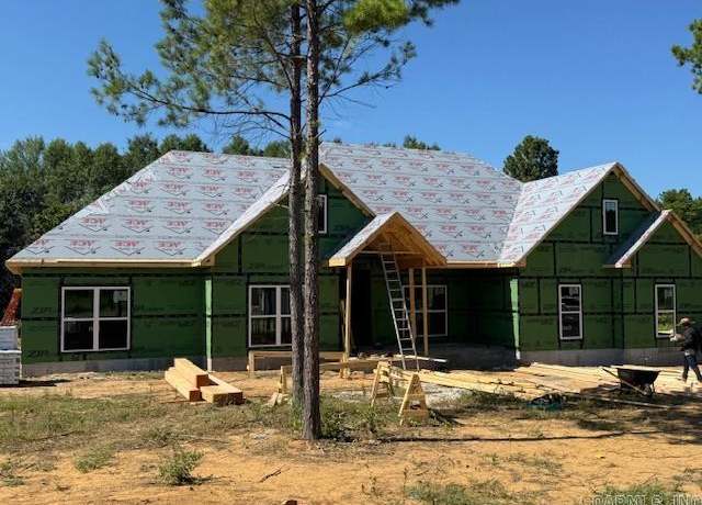 Property at 48 Ules Watson Dr, Greenbrier, AR 72058, 4 beds, 2.5 baths