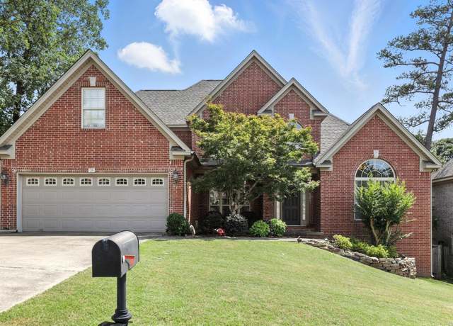 Property at 28 Chemin Ct, Little Rock, AR 72223, 4 beds, 3 baths