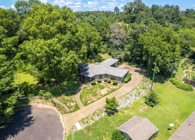 Property at 100 Osage Ct, Hot Springs, AR 71901, 3 beds, 2 baths