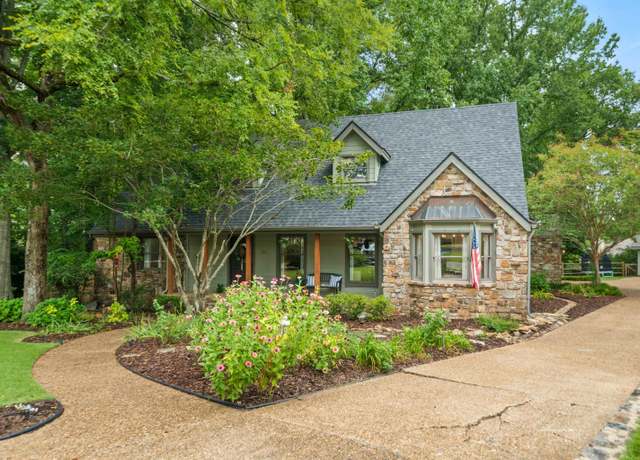 Property at 206 Wedgewood, Hot Springs, AR 71901, 4 beds, 3.5 baths