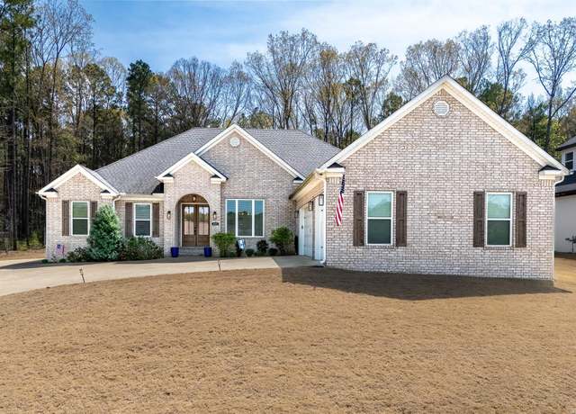 Property at 411 Sienna Lake Dr, Little Rock, AR 72210, 4 beds, 2.5 baths