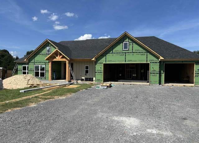 Property at 85 Emerald Ln, Greers Ferry, AR 72067, 4 beds, 3.5 baths