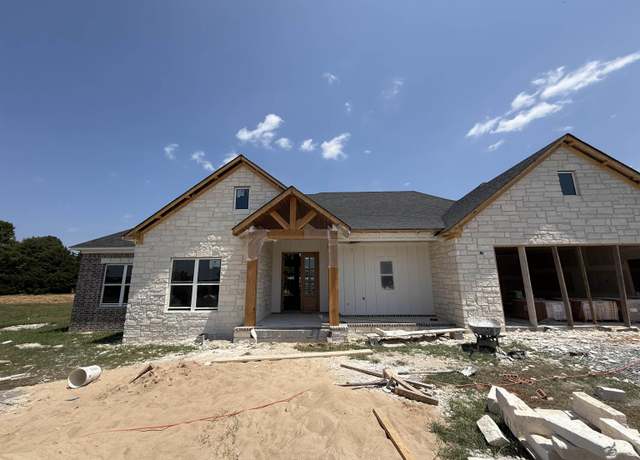 Property at 85 Emerald Ln, Greers Ferry, AR 72067, 4 beds, 3.5 baths