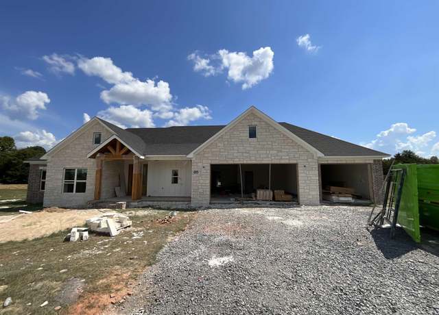 Property at 85 Emerald Ln, Greers Ferry, AR 72067, 4 beds, 3.5 baths