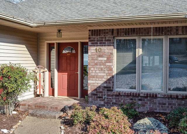 Property at 10 Jumilla Ln, Hot Springs Village, AR 71909, 3 beds, 2 baths