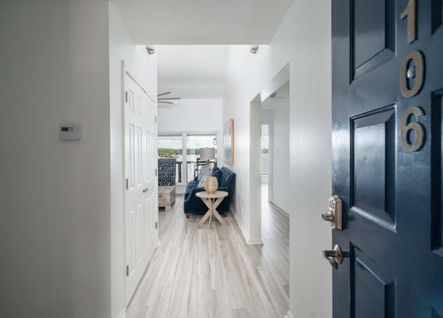 Property at 101 Long Island Dr #106, Hot Springs, AR 71913, 2 beds, 2 baths