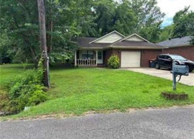Property at 409 W 15th St, Russellville, AR 72801, 3 beds, 2 baths