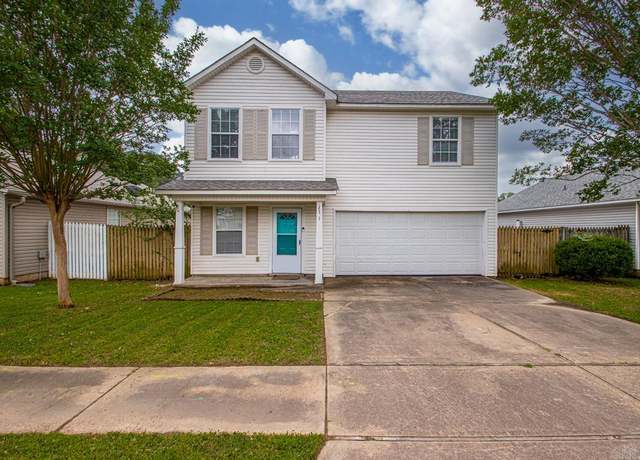 Property at 111 Village Dr, Benton, AR 72015, 3 beds, 2.5 baths