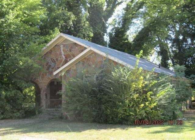 Property at 806 Magnolia St, North Little Rock, AR 72114, 3 beds, 1 bath