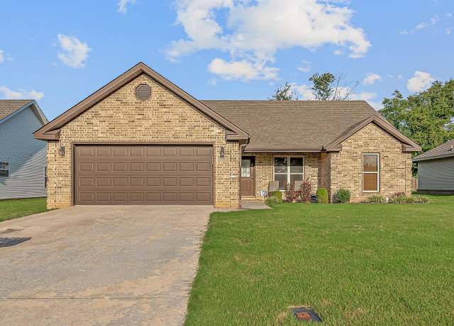 Property at 281 Prospect Farm Ln, Jonesboro, AR 72405, 3 beds, 2 baths
