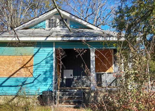 Property at 4300 W 26th St, Little Rock, AR 72204, 3 beds, 1 bath