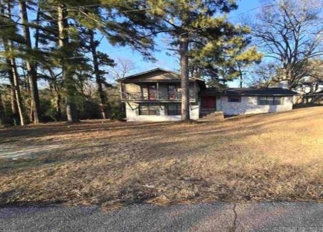 Property at 109 Ridgeway Dr, Nashville, AR 71852, 3 beds, 2.5 baths