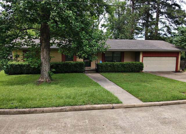 Property at 2838 Sylvia St, Arkadelphia, AR 71923, 3 beds, 2 baths