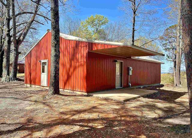 Property at 400 School St, Melbourne, AR 72556, 3 beds, 2 baths