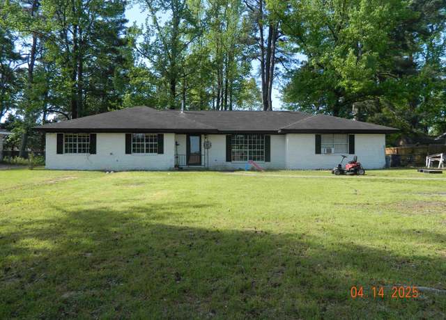 Property at 2701 Lynwood Dr, Arkadelphia, AR, 3 beds, 2 baths